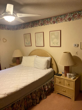 Bedroom - Home on Watchaug Pond