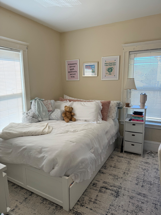 Bed and night side table - Room close to campus Townhome