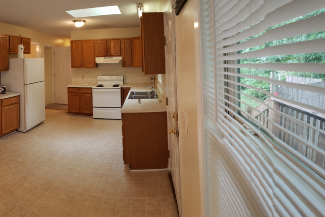 Kitchen - Hearty Broce House