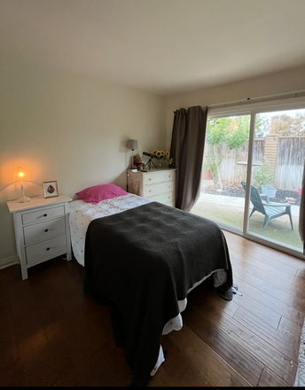 Room with private access - Room with Private Access & Walking Distance to UCI Shuttles (Shared Housing)