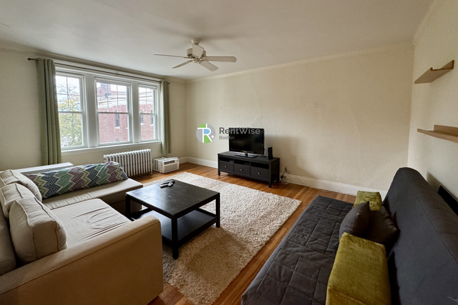 1 - Avail now – Coolidge Corner 2 Bed w/ in-unit W/D, dishwasher and H/HW + parking! No Fee!