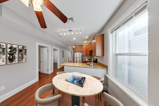 - - UPDATED 5 BED/ 2 BATH ON PARKER STREET AVAILABLE 09/01