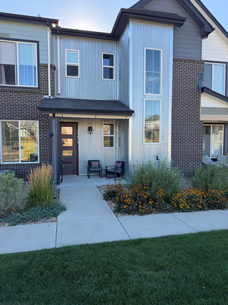 Entry - Great Townhome, terrific views/access to slopes, Rent by Oct. 1st for $1000 off first month