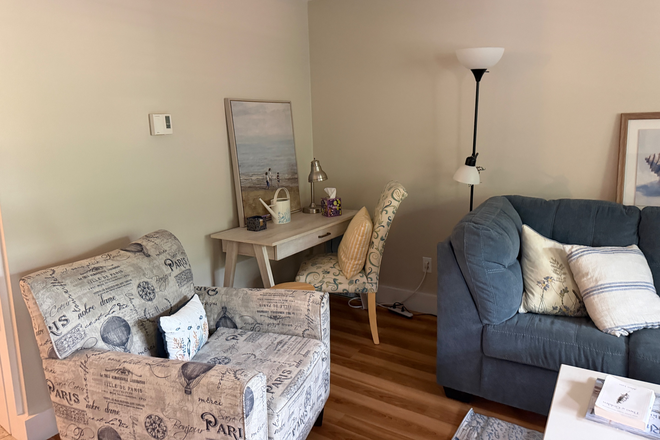 Living room - Sea Pines Condominium