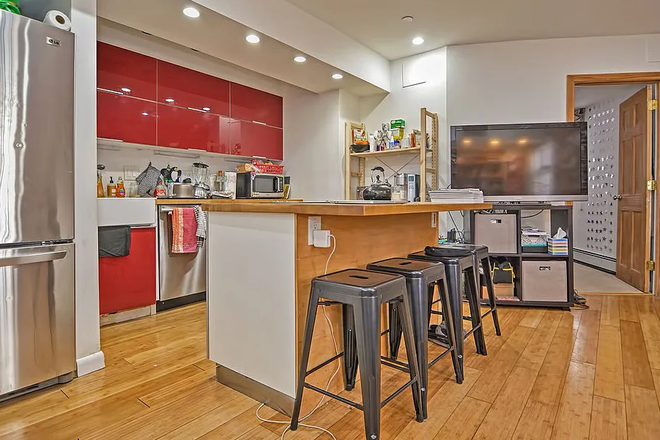 Call NOW for showings! 617-236-8600 - SAINT STEPHEN ST - DELUXE 2BR/1BA NEAR PRUDENTIAL CTR AVAIL *9/1/2025* W/ H&HW INC, LNDRY IN UNIT!