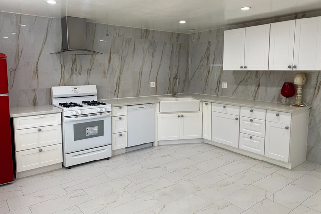 kitchen - 2BR Guest House • Utilities Included • 2.6 Miles from Caltech