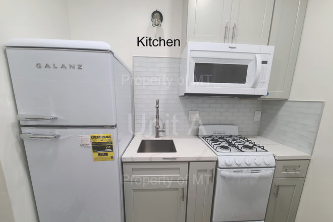 kitchen - Recently renovated Studio w/ in-unit laundry for $1,700