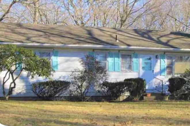 Front of House - Available for a group of 3 or 5! Special Pricing for Bonnet Shores home!