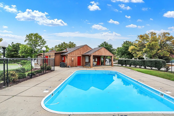 Pool - [Utilities Included] Quiet, Spacious 1-BR + Loft, Private Bath, Walk-in Closet & In-unit W/D