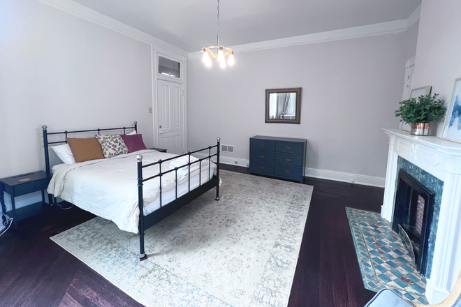 Bedroom 1 - NEWLY RENOVATED! Rooms for Rent 4 BD 2 BA Next to Ludlow Ave! Duplex