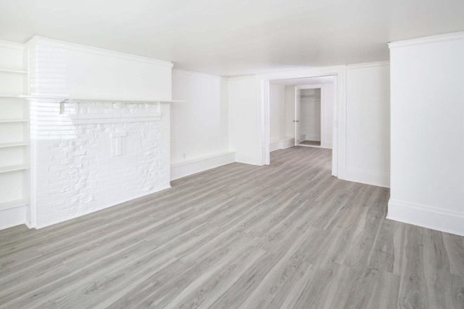 Living room - Renovated 2 bed/1bath Apartment, close to USF campus