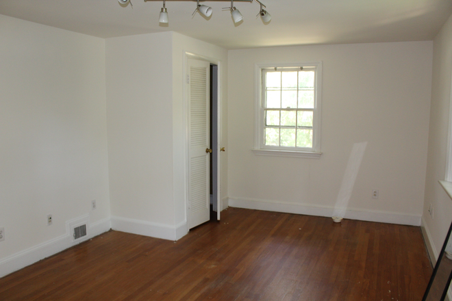 Primary bedroom with 2 closets - 5 Bedroom House- Walking Distance to Campus/Downtown (corner of Guildford and Harvard)
