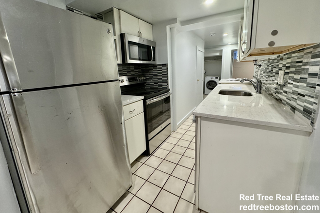 ... - AVAILABLE NOW || RENOVATED 3 BEDS/1 BATH WITH WASHER/DRYER IN THE UNIT