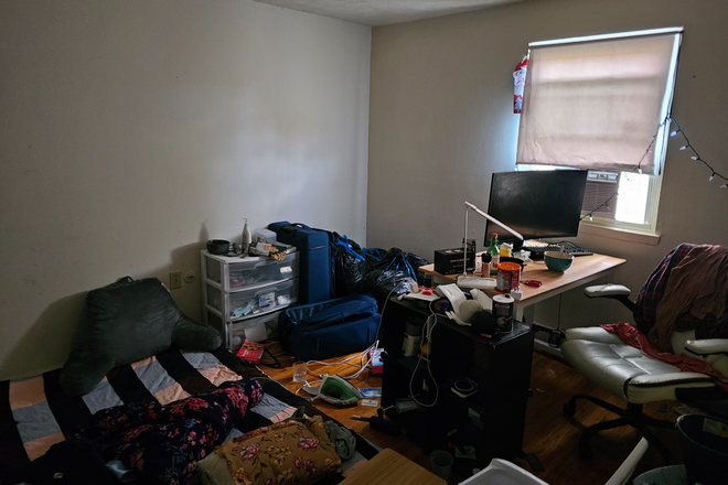 Bedroom - Room Available (June–August Sublease) Apartments