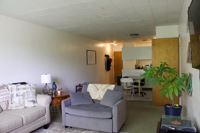 Kitchen - University Heights Apartments