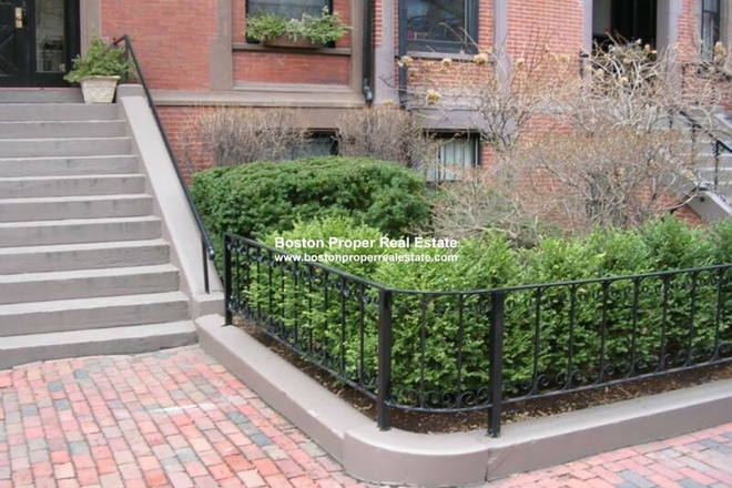 a - Spacious studio, NO FEE