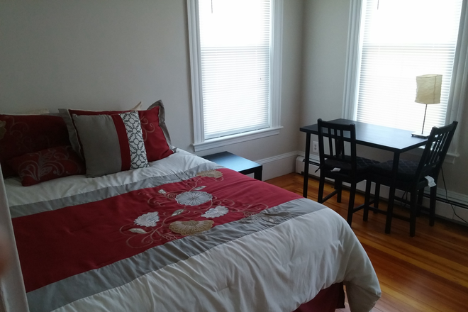 1 - SEPT 2026 - Beautiful Cambridge 2 split bed / 1 bath, Student OK, No Broker Fee! Apartments