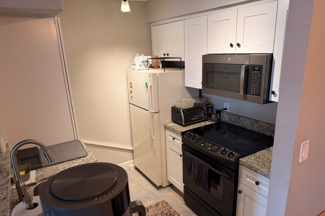 Kitchen - Sundance Condos