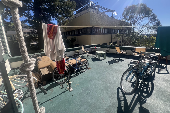 Outdoor Area Balcony - Ridge House (Food Included With Rent (Spring & Fall)) - Berkeley Student Cooperative