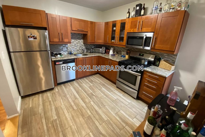 Kitchen - Available 9/1/2024! Spacious 4 Bed 2 Bath Apartment on Thorndike St. Near Green Line and BU Campus