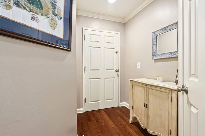 Entry - Furnished 2 BED 2 BATH Luxury Downtown Auburn Condo - Walk to Toomers Corner & AU Campus