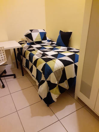 Bedroom - AMERICAN HARBOR, QUIET, PEACEFUL ENVIRONMENT $700 A MONTH & $300 SECURITY, ALL UTILITIES INCLUDED!