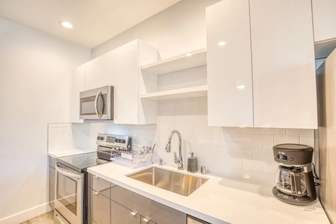 Kitchen - Gorgeous 4 Bedroom Townhouse for April Move In!