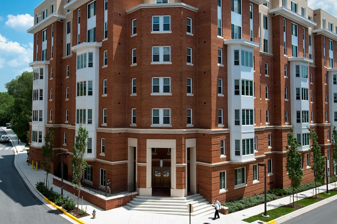 Outside Street View - South Campus Commons 5, fifth floor apartment