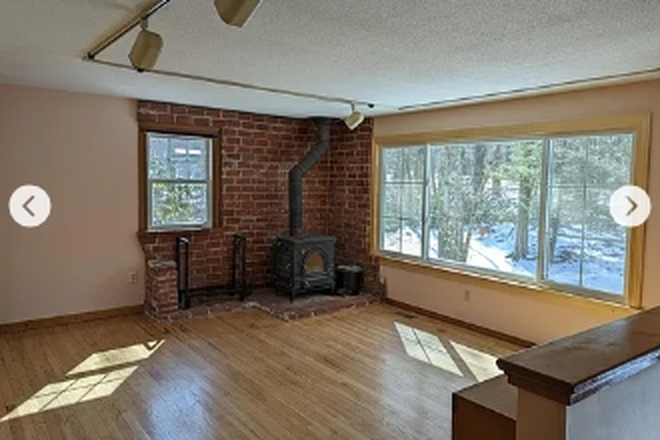 living room - 536 W Pelham