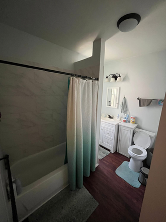 Bathroom - Furnished House close to campus