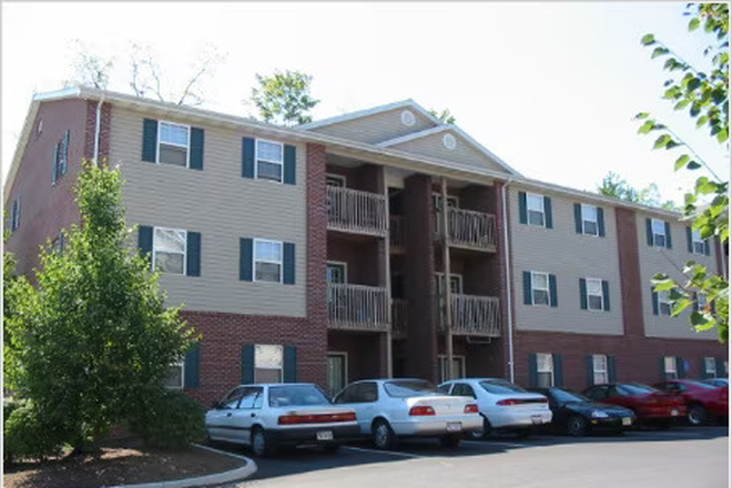 Outside Street View - Price Real estate, Colligate Court, walkable to campus and downtown, looking for 1 girl roommate