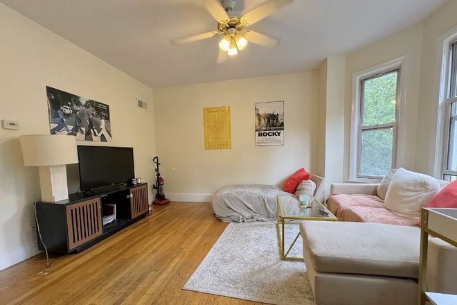 Bedroom - Freeman St Brookline 4 Bed 1 Bath Condo