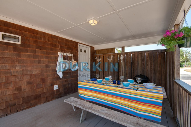 Deck - Every you need! Everything You Need 1 Person House