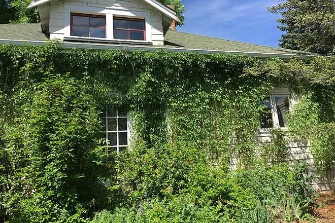 Exterior - CURRENTLY AVAILABLE Bedroom Sublease for Remainder of the Year and Spring 2026 House