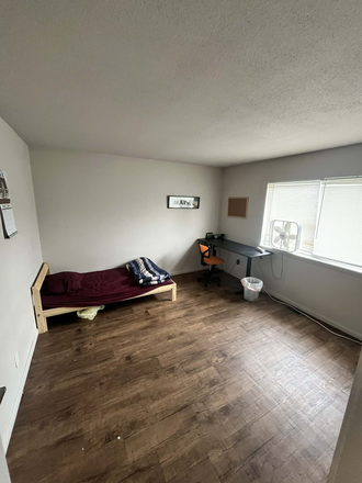 Bedroom - Apartment Crossing