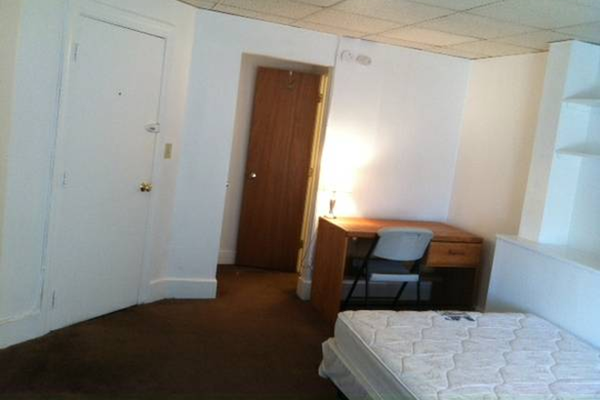 hubrealtyproperties.com - Back Bay lovely studio, great dorm alternative Apartments