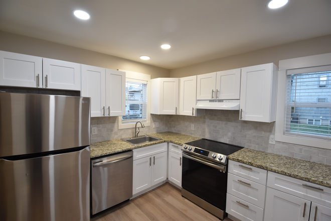 Kitchen - 3565 Arthur (2BR/ 1BA) Apartments