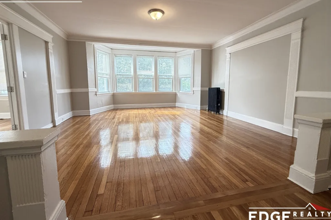 Living Room - Apartment Close to BC; Looking for Fall 26 Sublet!