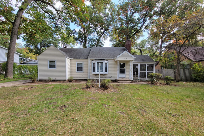  - 4 bed, 2 bath, Close to Notre Dame