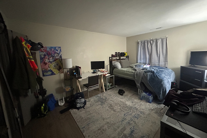 Size of bedroom, decent size. - Terrace View