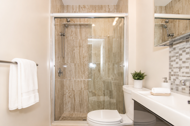 1 - Washington Sq 3 bed 2 bath condo quality avail 9/1 great BC Grad Student location NO FEE