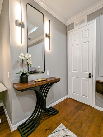 ENTRANCE INSIDE BEDROOM - Couples Welcome!   Furnished Spacious Private Bed/Bath w/ Utilities, & Housekeeping