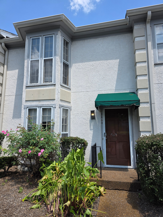 Front of Townhome - 2BR 1.5 BA Blakemore Townhome Across the Street from Vanderbilt