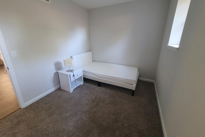 Room #2 - Individual Rooms or Whole Basement Unit for Rent House