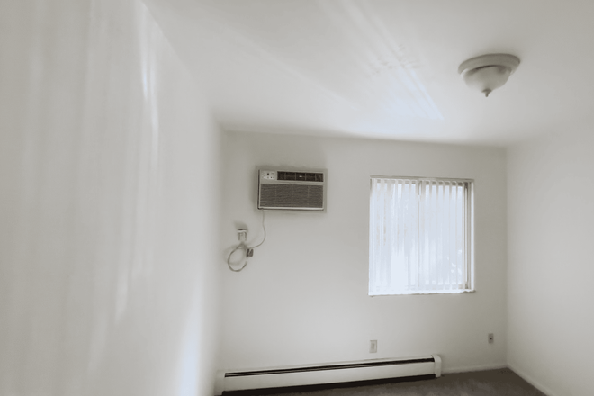 Bedroom 2 - 2BR Okemos sublease available April 1 - June 30 Apartments