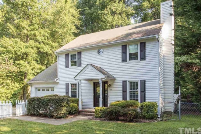 Outside view- front - Cozy Room For Rent Near Duke