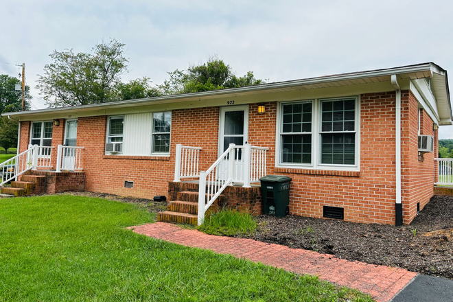  - 2 Bedroom 1 bath Duplex