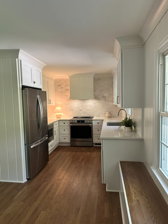 Kitchen - PROFESIONALLY DESIGNED and NEWLY RENOVATED single family home close to campus
