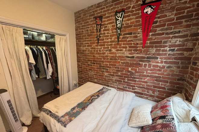 Bedroom - Summer Sublet close to campus Apartments