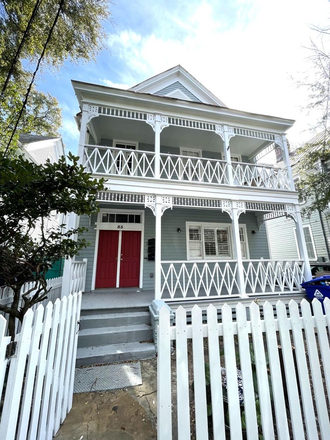 Outside - Large 2 bedroom Unit in Beautiful Historic Home